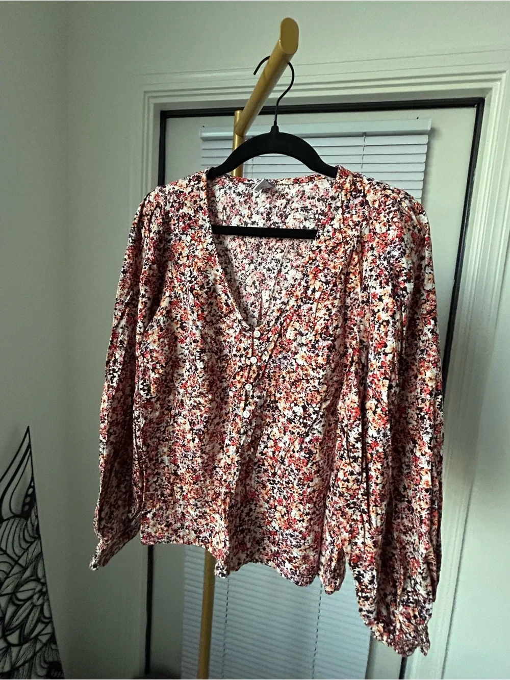 Old Navy Floral Blouse in Pink and Cream